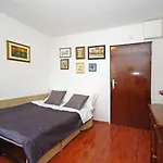 City Square Apartment Makarska